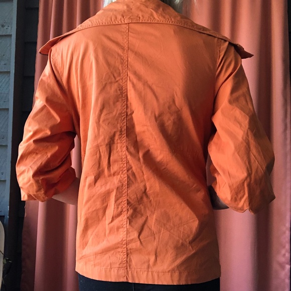 water resistant half sleeve jacket - Picture 3 of 3